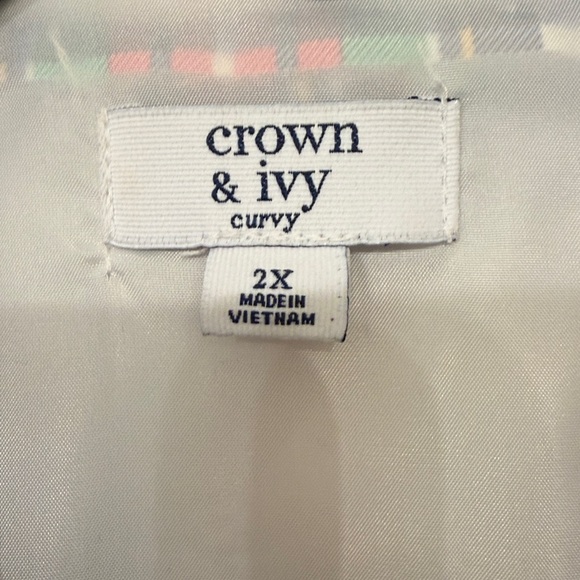 Crown and Ivy quilted vest 2X curvy - Picture 3 of 5